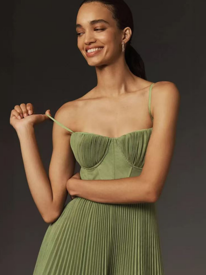 Zoe - Elegant Open-Back Sleeveless Evening Dress